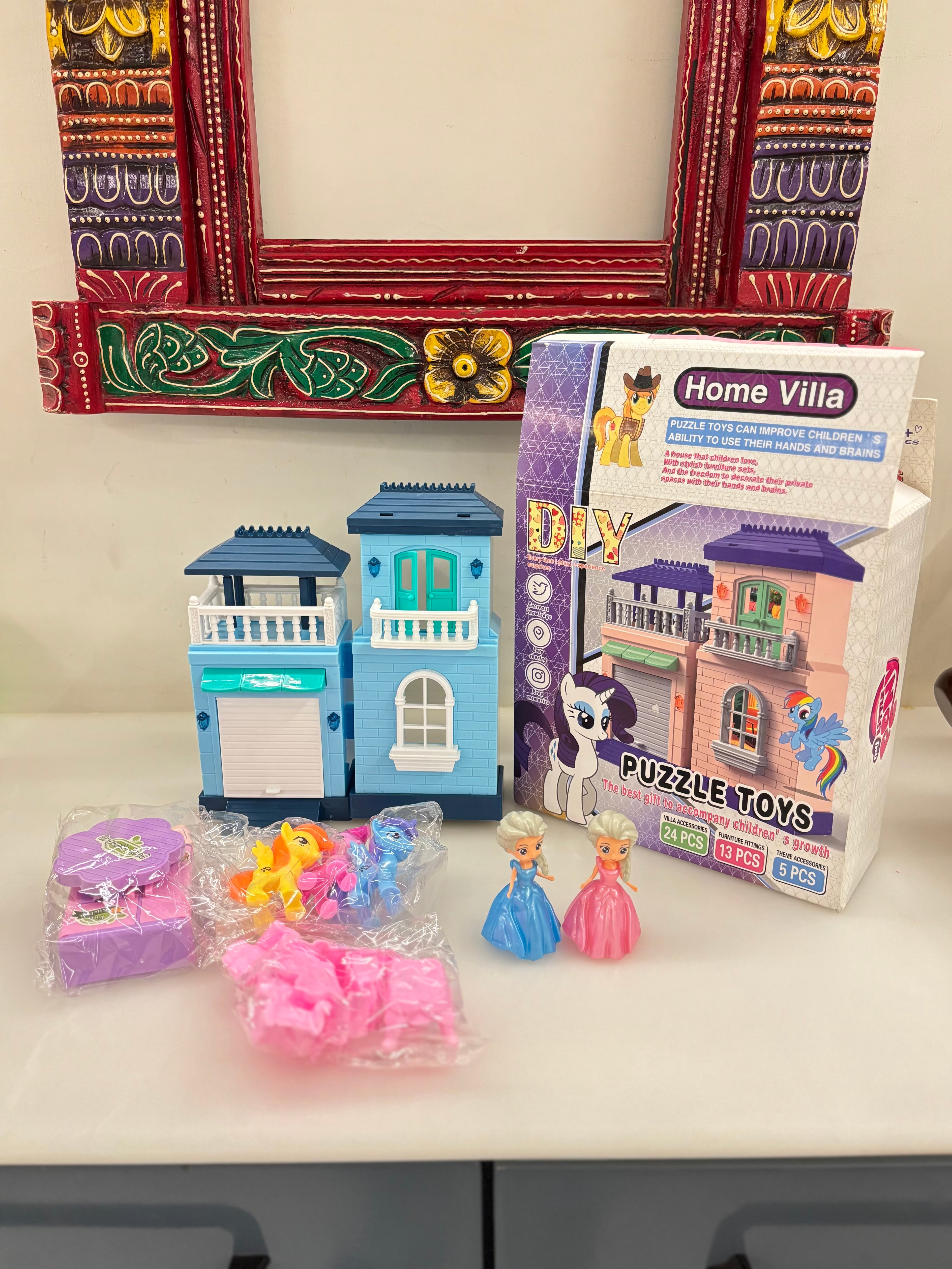 Doll house with doll
