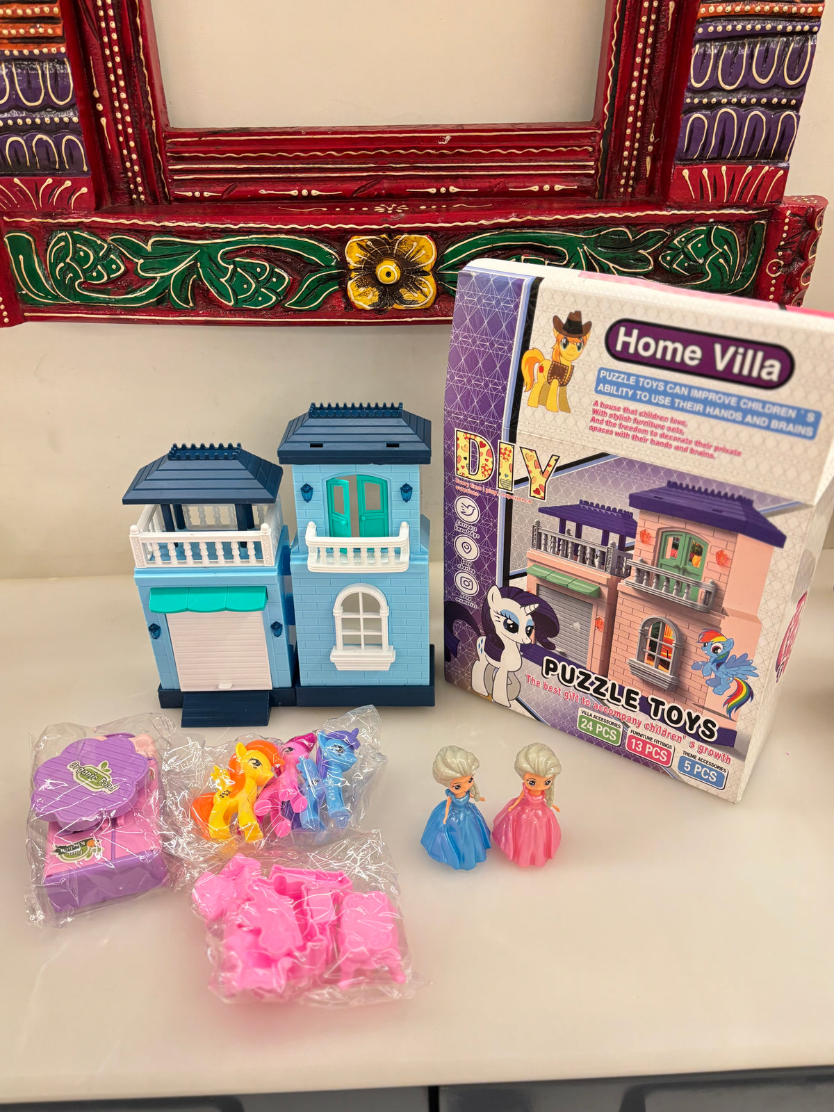 Doll house with doll