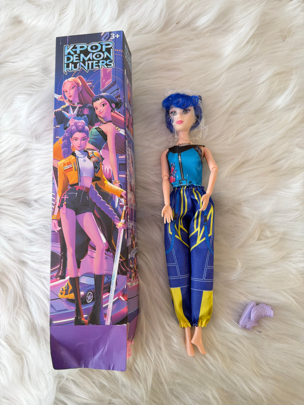 K pop demon hunters surprise doll with accessories