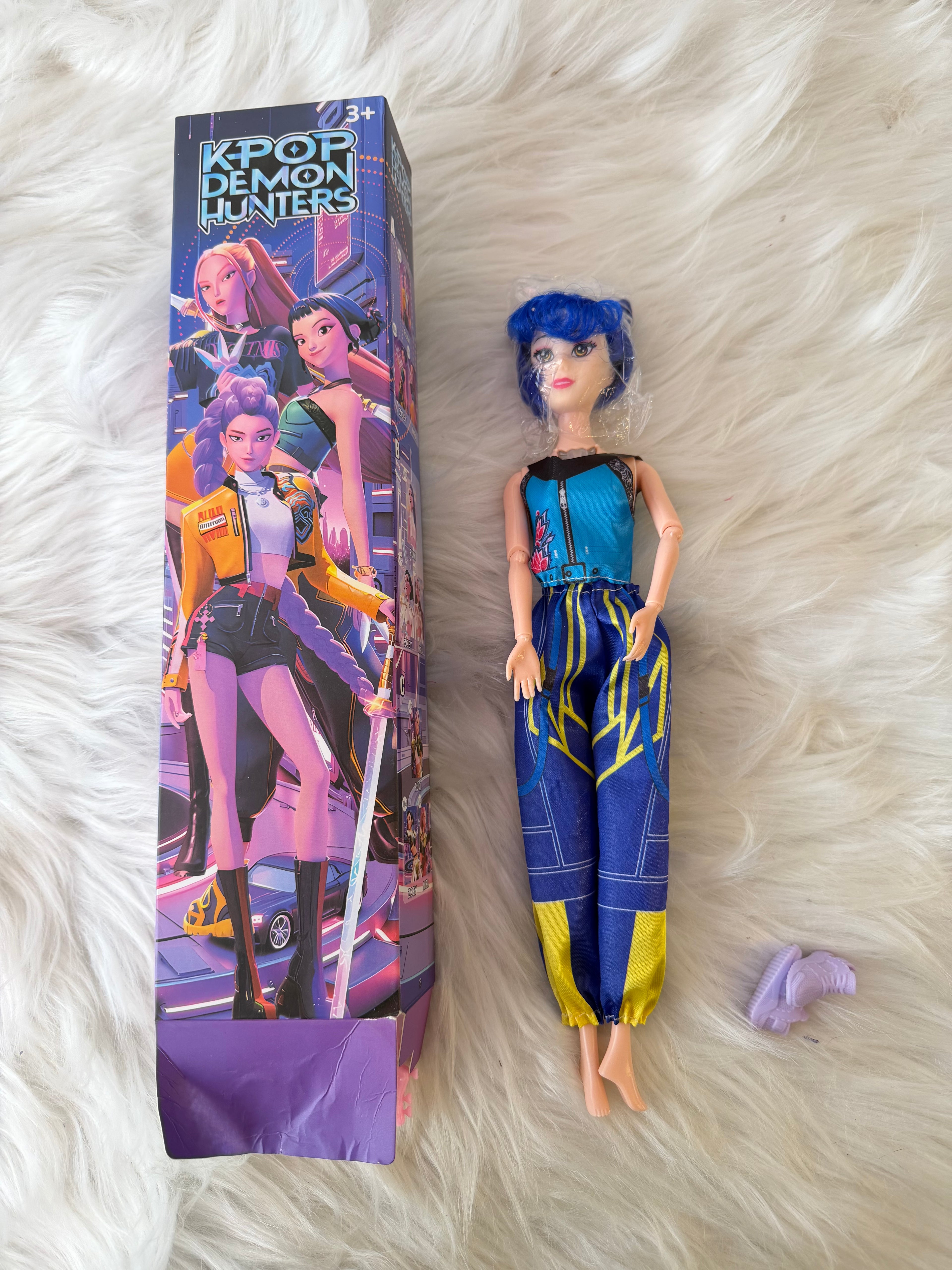 K pop demon hunters surprise doll with accessories