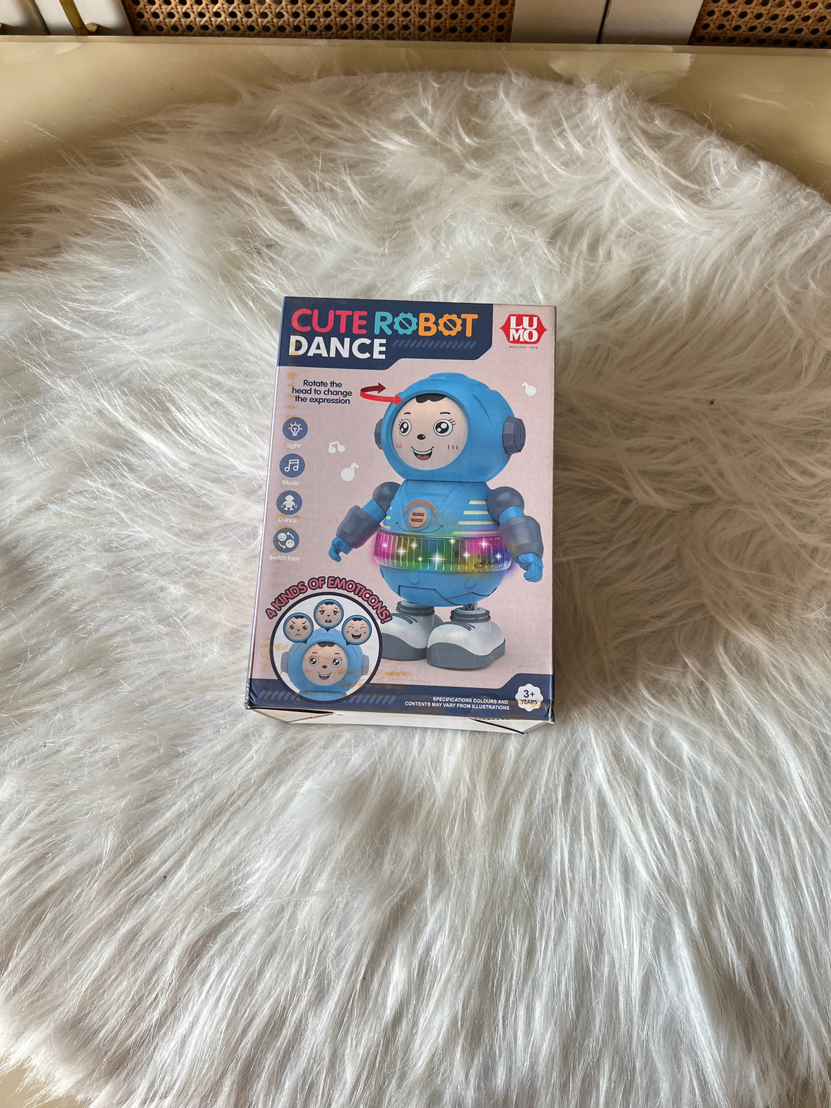 Face chanaging cute dance robot musical
