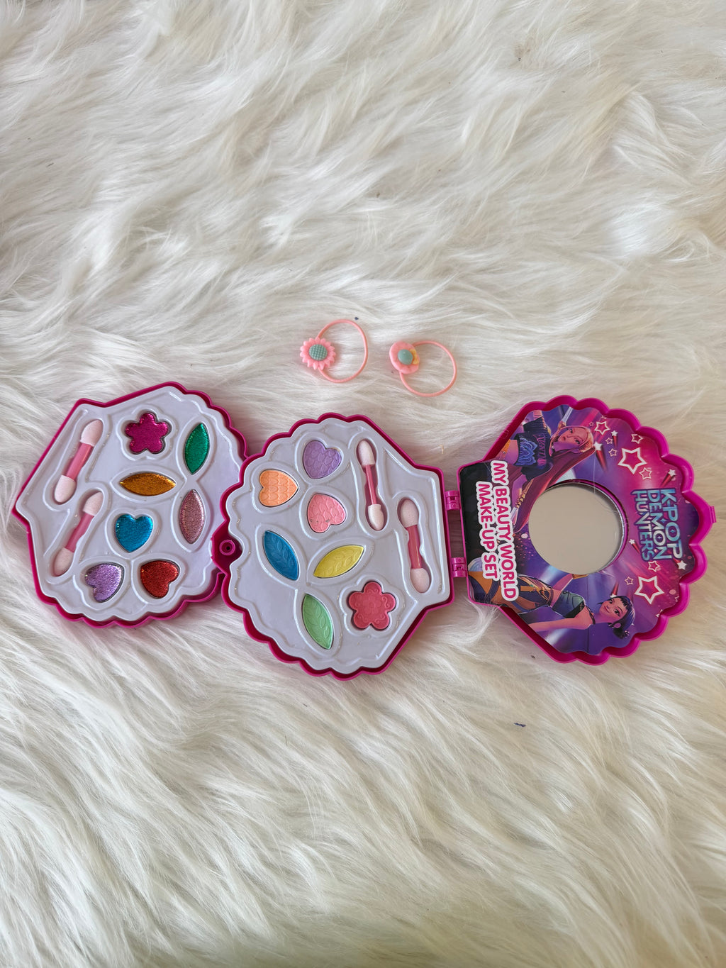 K pop demon hunters makeup kit