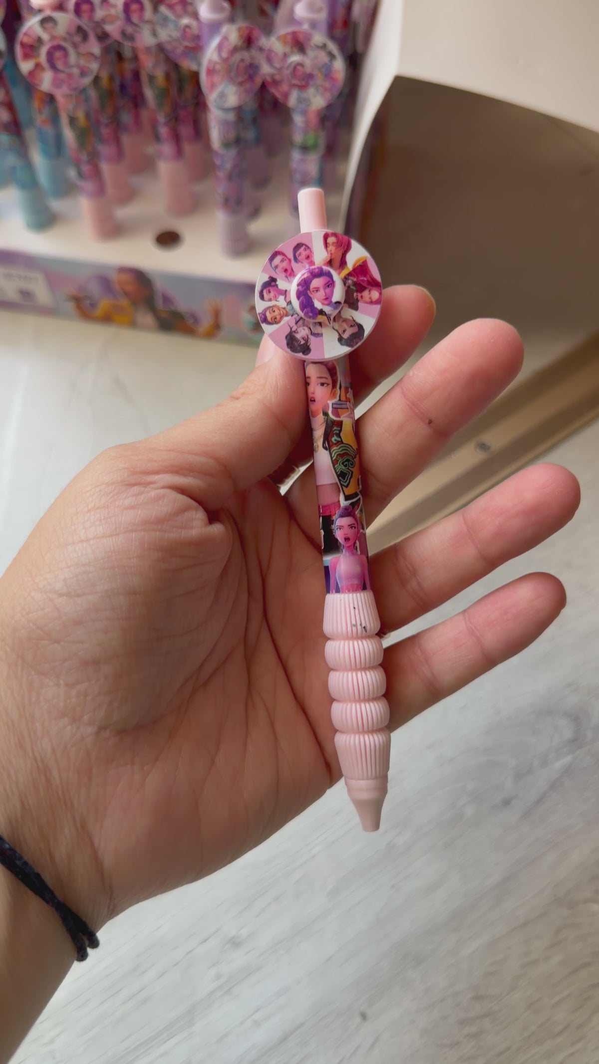 K pop demon hunters spinner gel pen